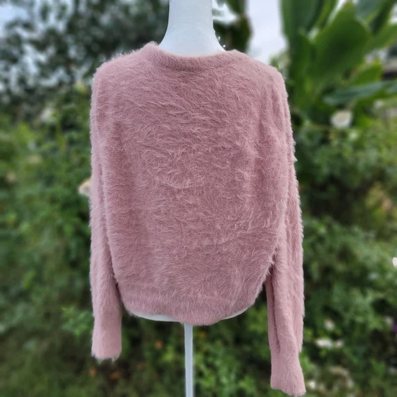 Velvet By Graham & Spencer Pink Fuzzy Cardigan Sweater Top Medium - Picture 5 of 7